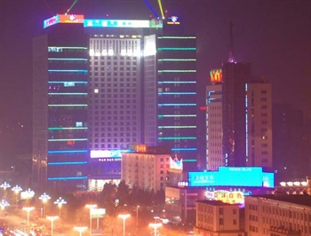 包头万號国际酒店（B座）夜外全景图片