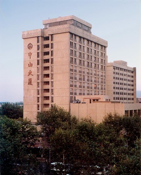 南京中山大厦酒店外观图片