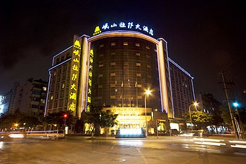 四川岷山拉萨大酒店（成都）酒店外观图片