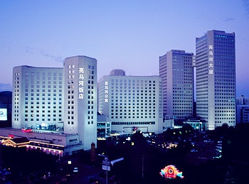 北京亮马河大厦酒店外观图片