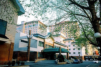 济南珍珠泉宾馆酒店外观图片
