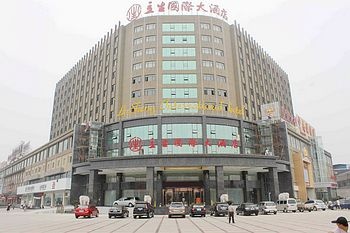 南昌青山湖格兰云天大酒店酒店外观图片