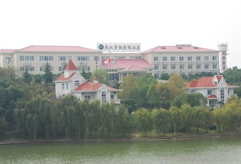 武汉市多福渡假山庄酒店外观图片