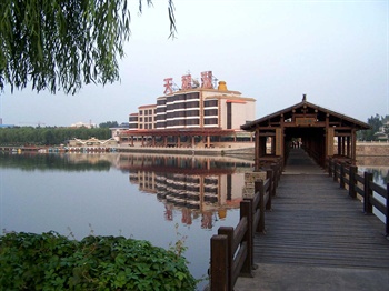 天津天鹅湖温泉度假村天鹅湖内景图片