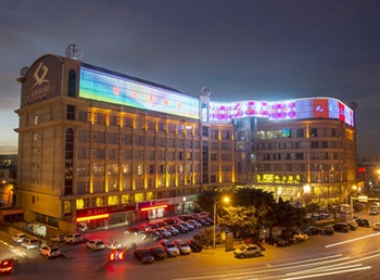 昆明新高原明珠大酒店外观夜景图片