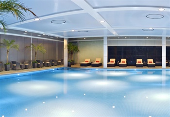 惠州凯宾斯基酒店室内游泳池