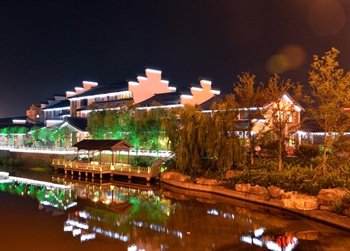 日照中豪尚江南酒店酒店外观-夜景图片