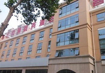 红苹果商务酒店(济南市立五院店)酒店外观图片