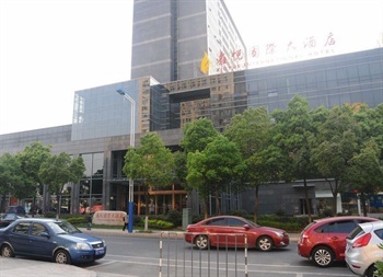 常州春秋假日酒店(原鑫悦国际大酒店)酒店外观图片